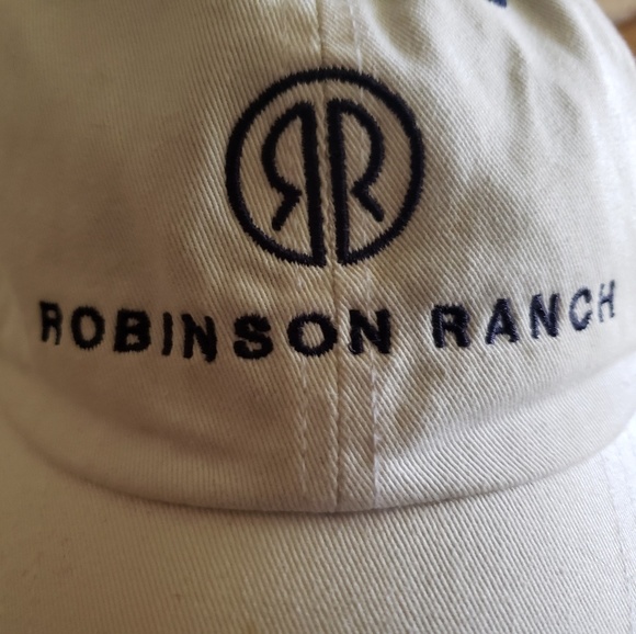 Robinson ranch - Picture 2 of 6